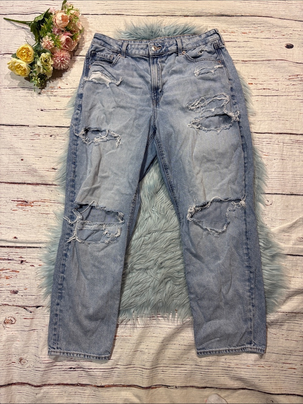 American Eagle Mom Straight Light Wash Distressed High Rise Jeans